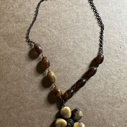 Beautiful Amber glass  Beads And flowerTiger Eye Pendant Necklace 