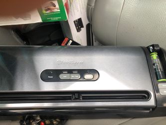 FOODSAVER VACCUUM SEALING SYSTEM