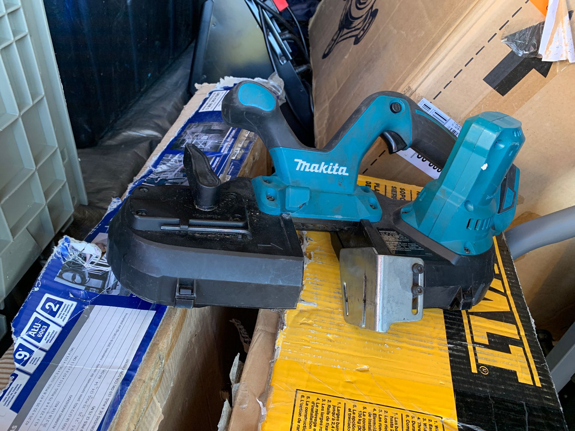 Used makita 18VOLT BAND SAW tool only