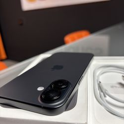 New open box black iPhone 16 128gb unlocked for any carrier battery health 100% (1 cycle count) has apple warranty till 01-01-2027 iPhone is in brand 