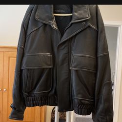 Men’s Andrew Marc Leather Jacket. 