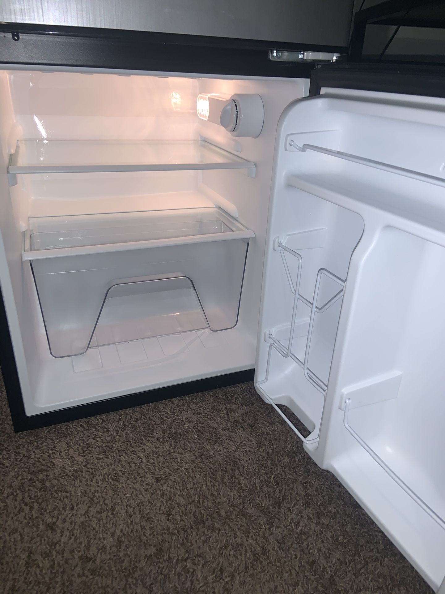 Willz Mini Refrigerator/Freezer for Sale in Tempe, AZ OfferUp