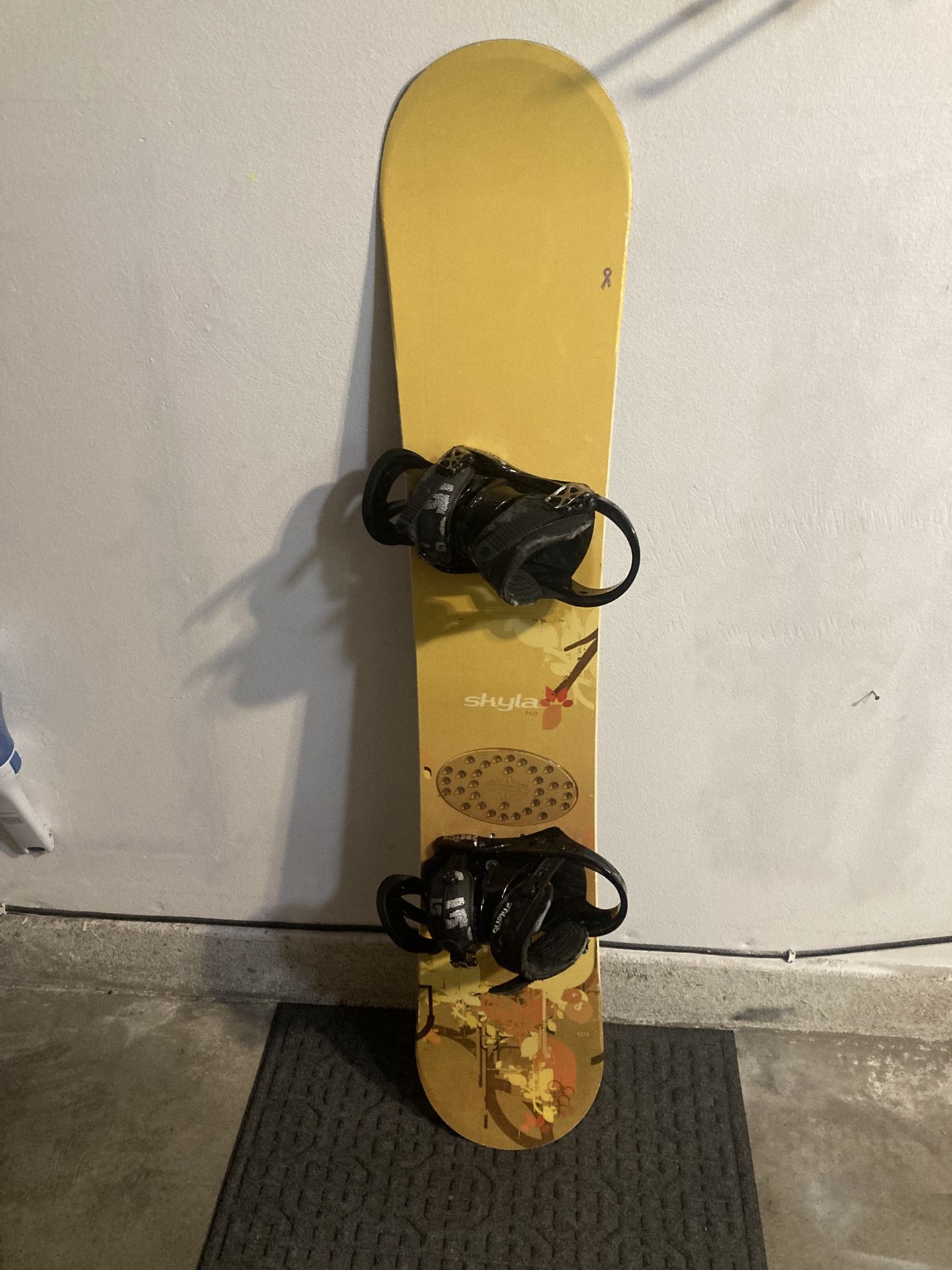 K2 Skyla Snowboard With Burton Stiletto Bindings. 147 Pre Owned