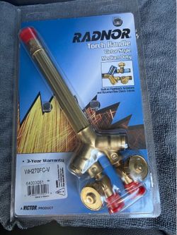 Cutting torch handle