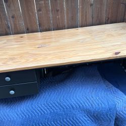 4.5/2.5’ Woden Desk
