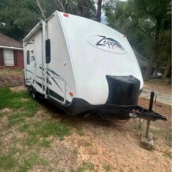 2004 Keystone Zeppelin 181