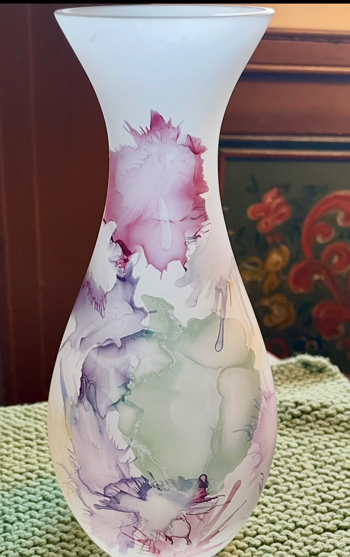 Hand Painted Abstract Blown Art Glass Bud Vase ILANIT OLAMTOV JERUSALEM 8.5". vintage.