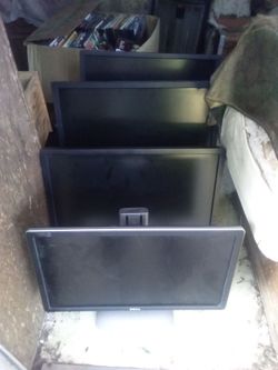 Dell Monitor Lot (7 Count)