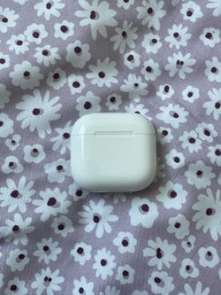 Apple Airpods 4 w/ noise cancellation