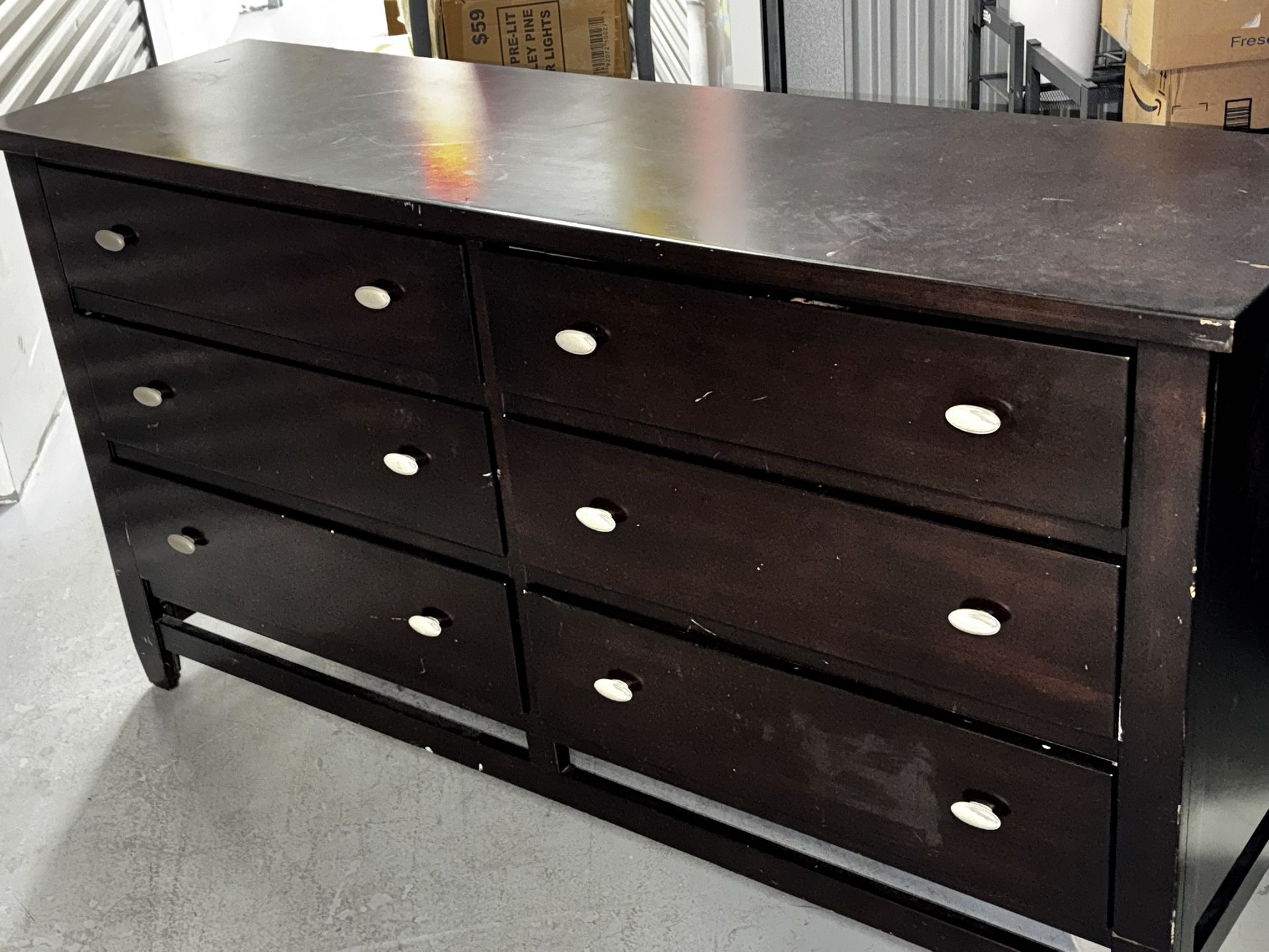 Dresser