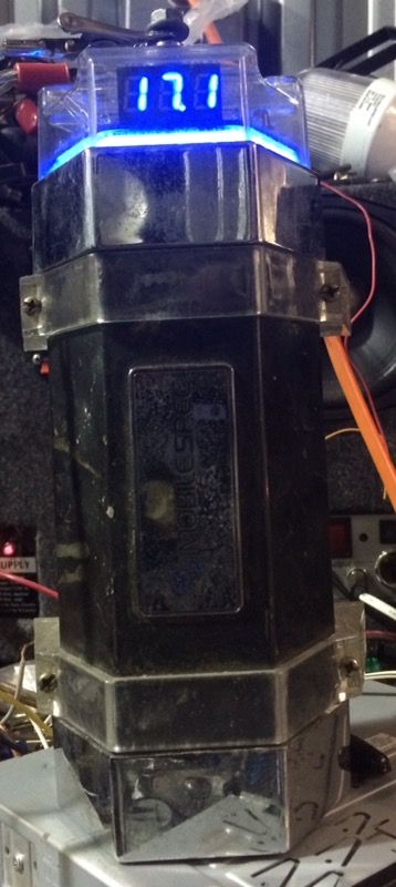 Car audio capacitor