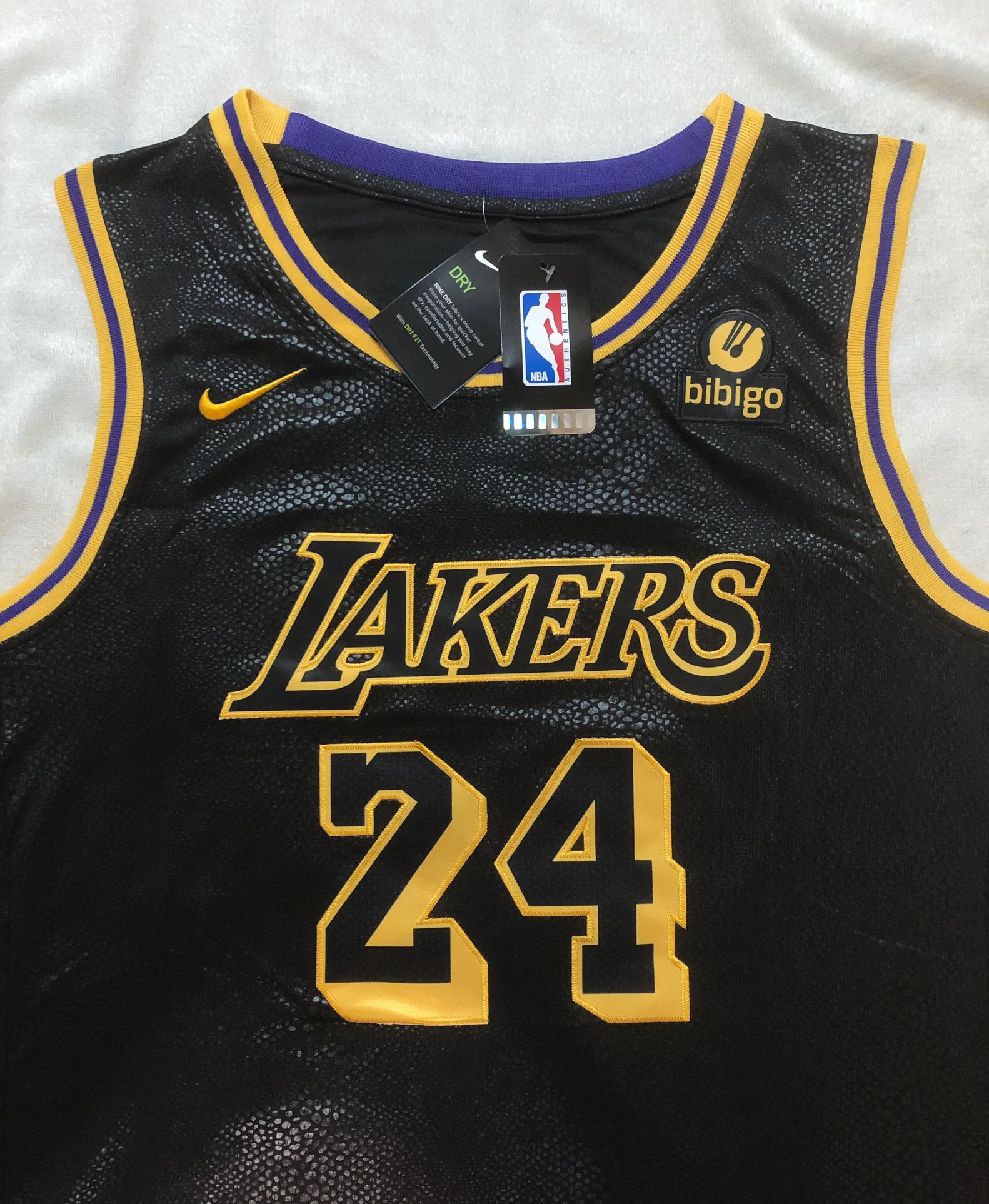 Lakers Jersey Kobe Bryant Brand New Sizes. S / M / L / XL / XXL. available