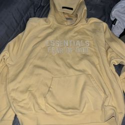Essentials hoodie medium