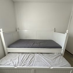 Trundle bed frame twin