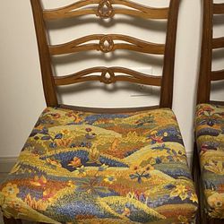 Vintage Table And 6 Chairs 