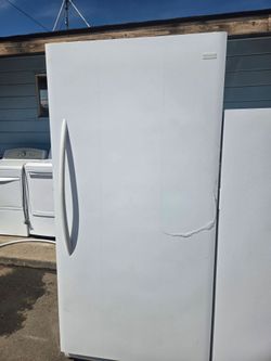 Frigidaire Up Right Frezzer 25 cubic 71 tall 36 wide store return new condition minor Cosmetic Issues warranty Financing With Snap If You Qualify