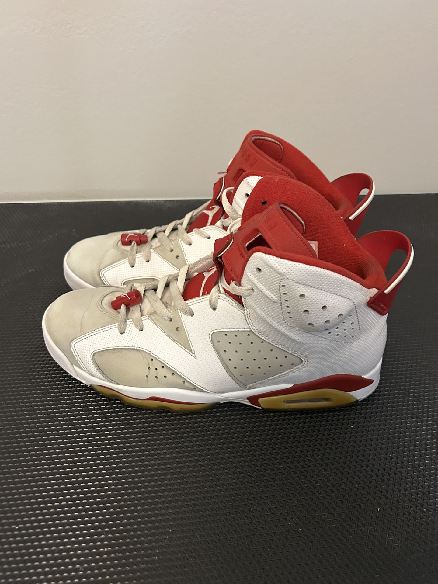 Jordan 6 Retro