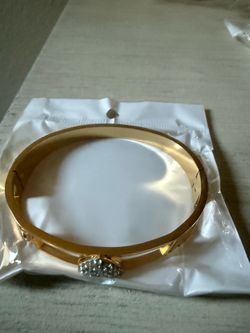Jewelry bracelets