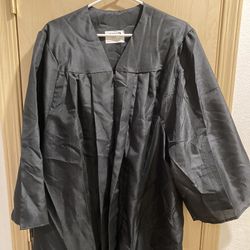 Jostens Graduation gown 5’4” To 5’6” Tall