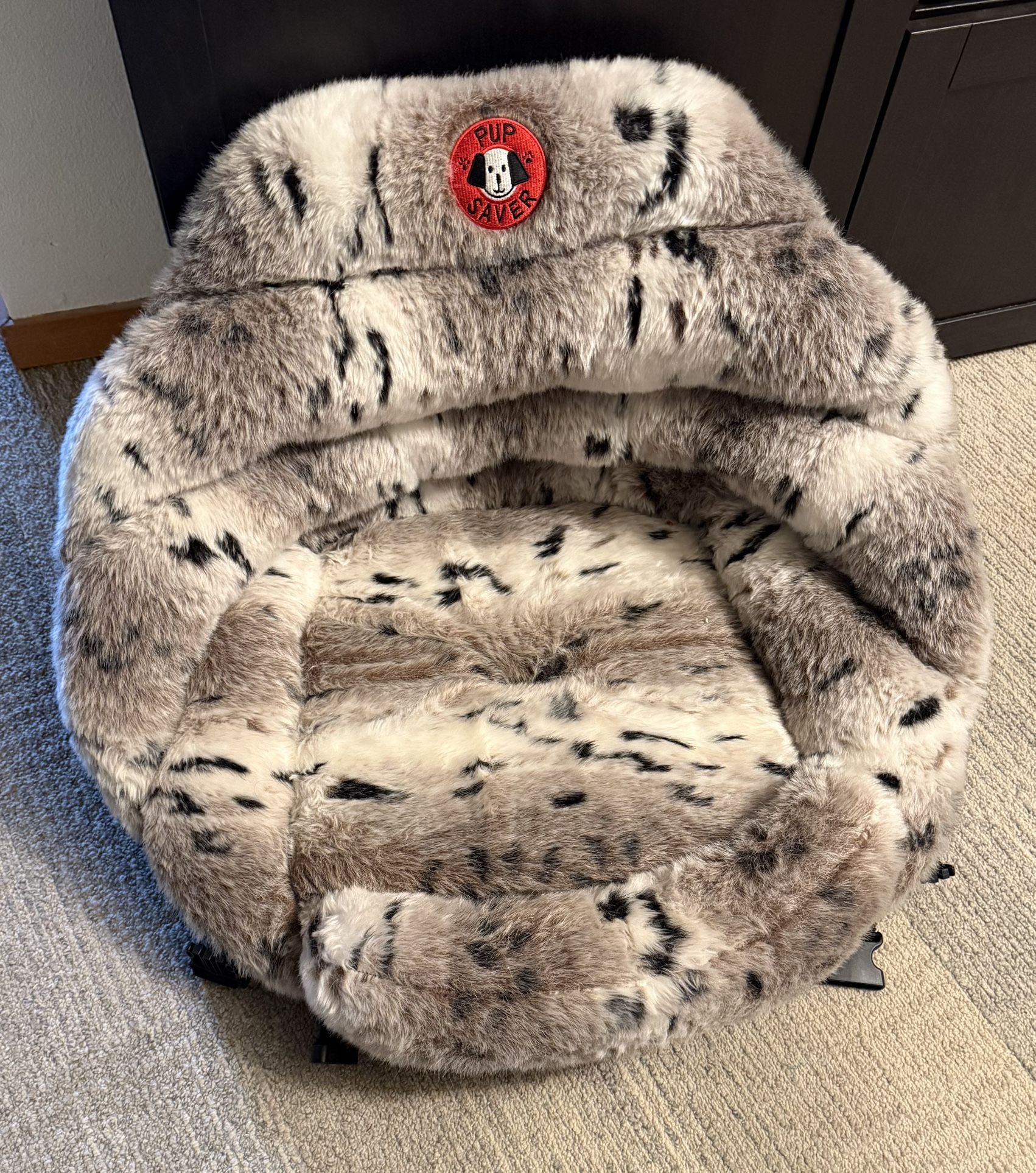 DOG CAR SEAT