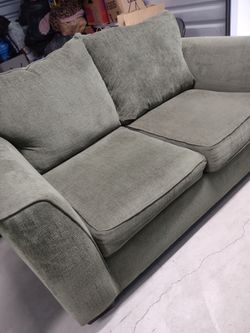 New Love Seat
