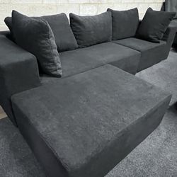 New  Beautiful Sofa And Incredibly Comfortable.  Perfect For An Apartment Or Small Living Room ⭐️ $0 Down Financing Available 