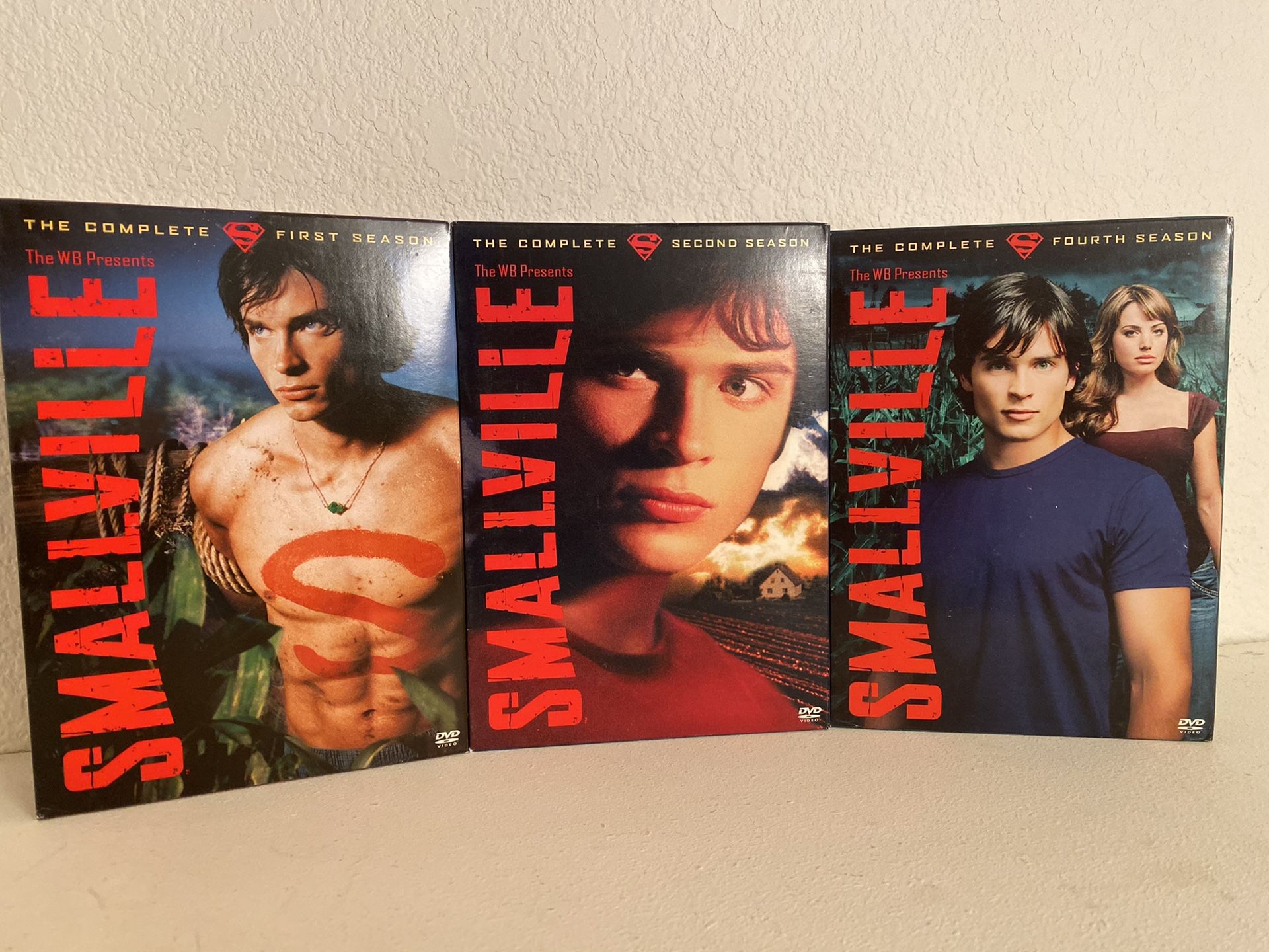 SMALLVILLE Complete Seasons: 1, 2 and 4 DVD set