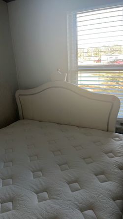 Bedroom set