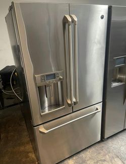 Stainless Steel 4-Door French Door Fridge with Ice Maker