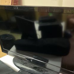 Westinghouse VR-4090 40” 1080p LCD HDTV – Includes Original Remote & Power Cord