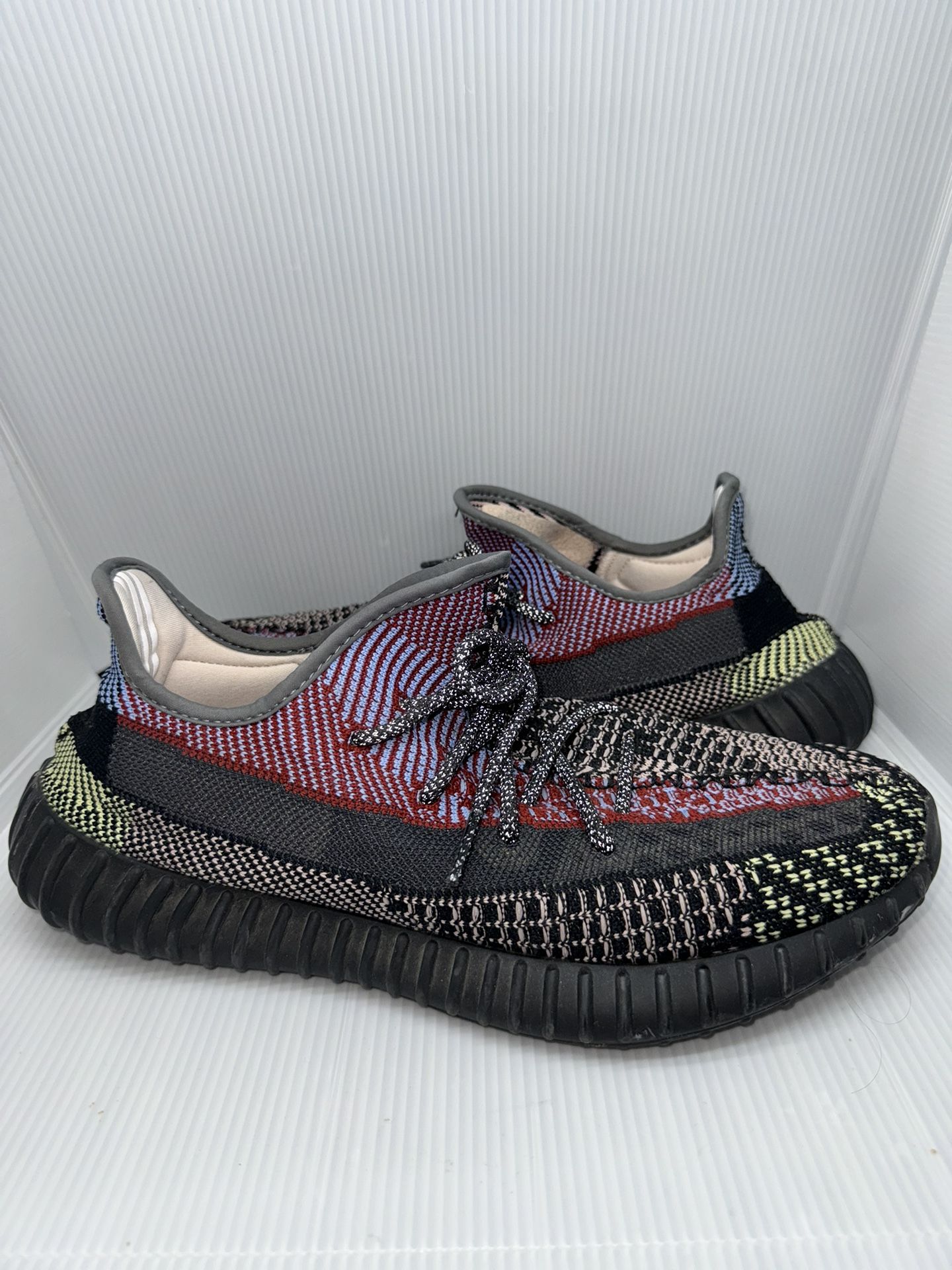 YEEZY 350 V2 9/10 Condition