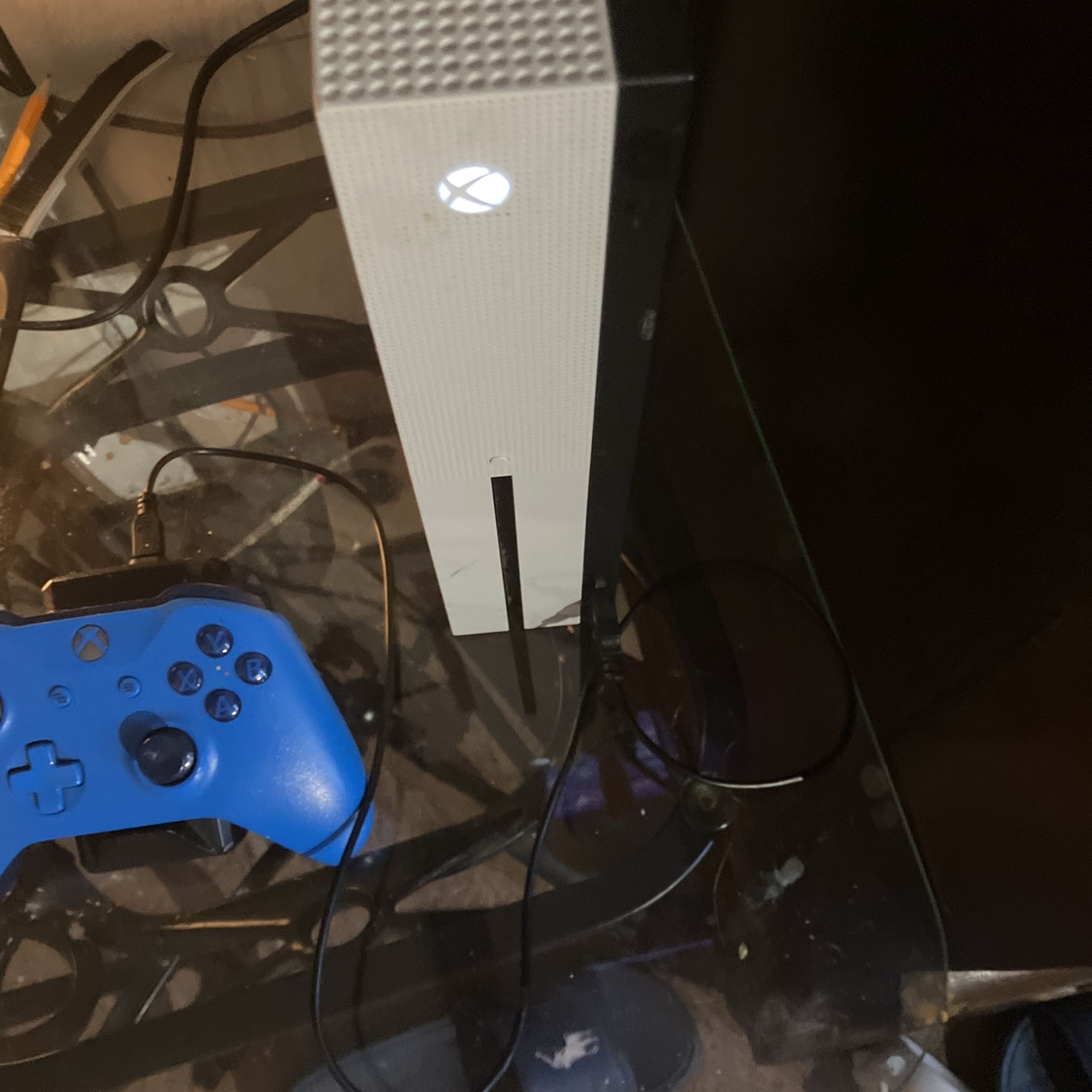 Xbox One White With Cables