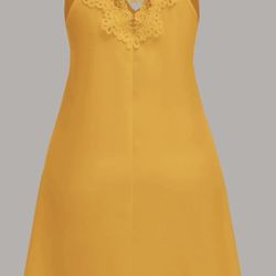 Yellow Dress 