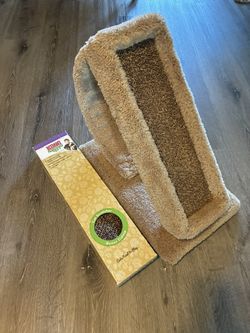 Kitty Scratch Tunnel With Corrugate