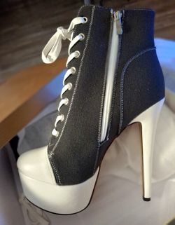 Richealnana Women's Cavans Platform Lace Up Stiletto Heel Fashion Sneaker Boots (Size 9) BRAND NEW! ($35 FIRM)