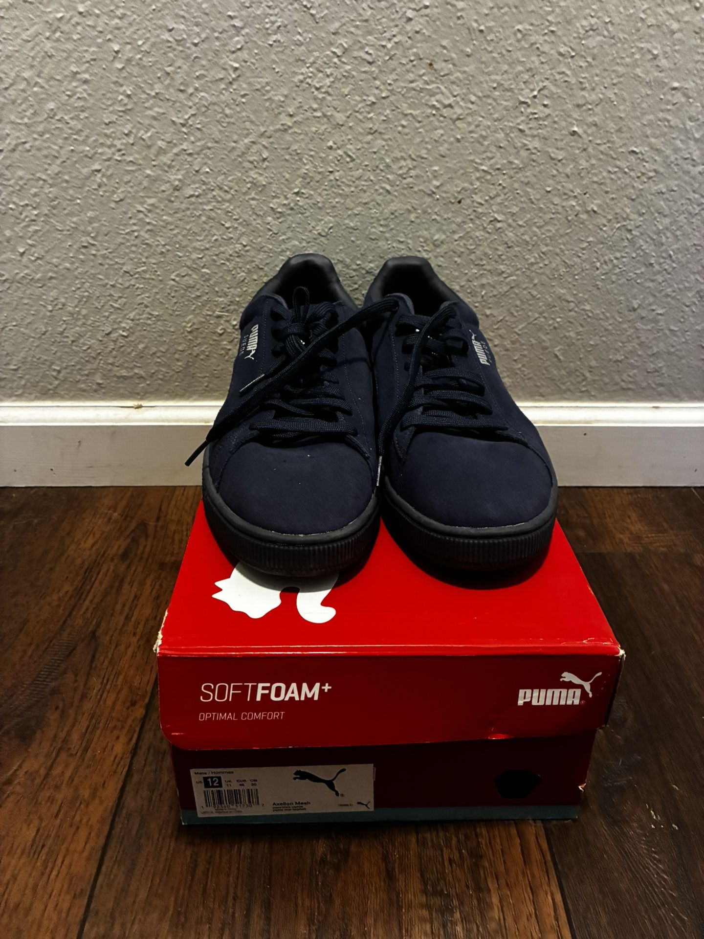Navy blue suede Puma Shoes