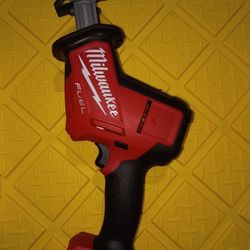 18 FUEL 18V Lithium-Ion Brushless Cordless HACKZALL Reciprocating Saw (Tool-Only)