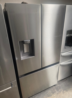 Deal: Samsung 3‑Door Refrigerator, Stainless w/ Water – Clean