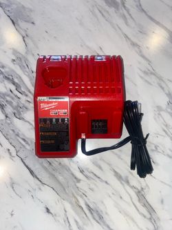 Milwaukee M18 charger
