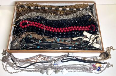 Lot 31 Costume Jewelry Beads Gold/Silver Tone Chain Link Chunky Necklaces