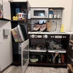 Play Kitchen With All The Accessories 