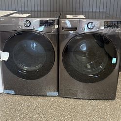 LG Gas Washer and Dryer Set 