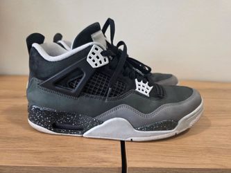 Nike Air Jordan 4 Retro "Fear" - Men's 9 - Preowned in Great Condition