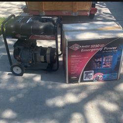 Briggs & Stratton Generator 