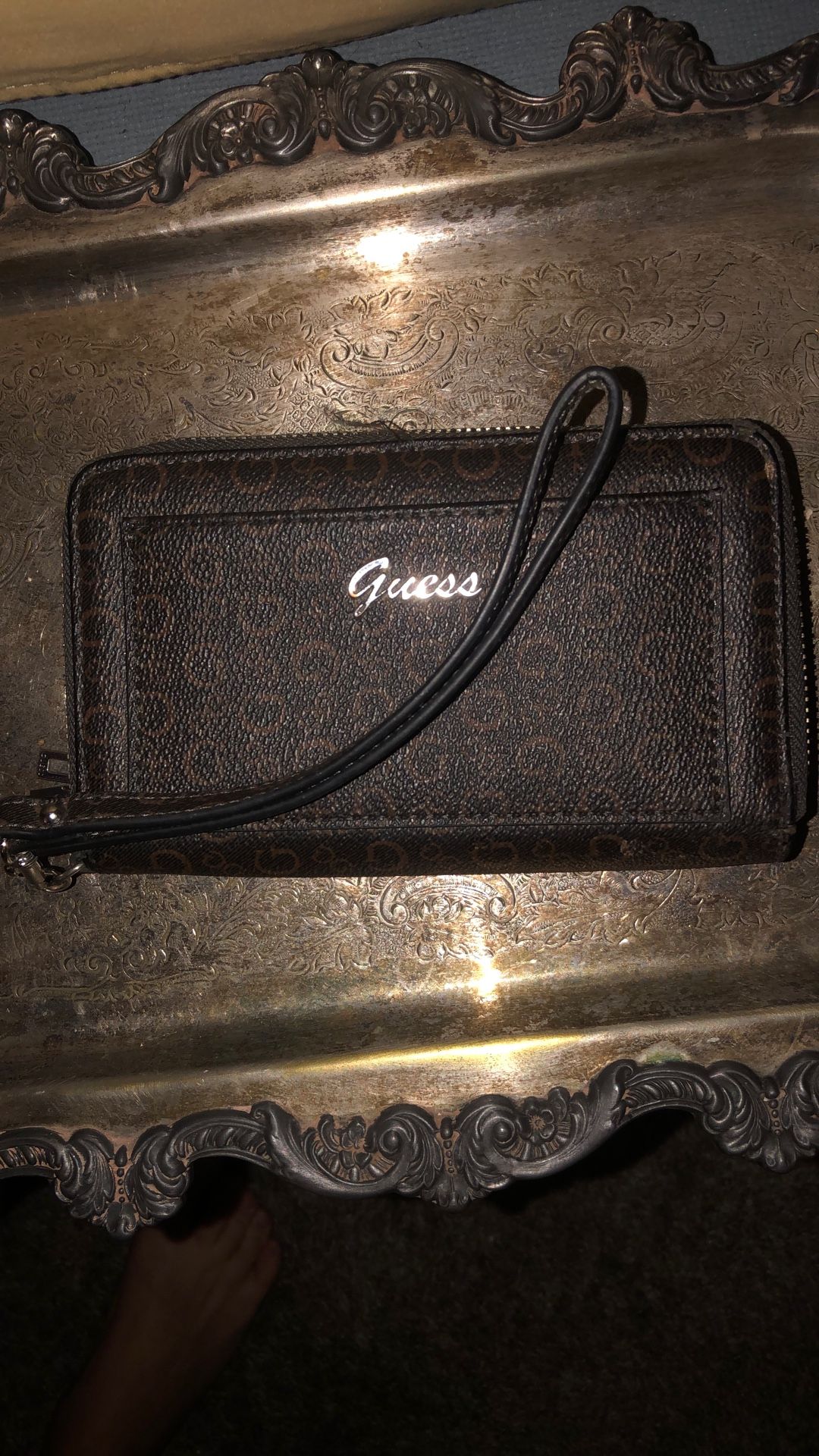 New Guess Wallet