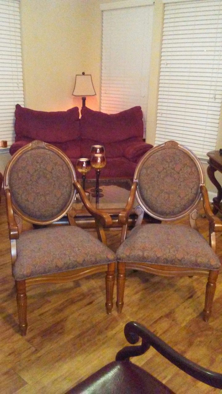 Beautiful real wooden chairs. Antique details! No, smells, stains, no tears. Practically new