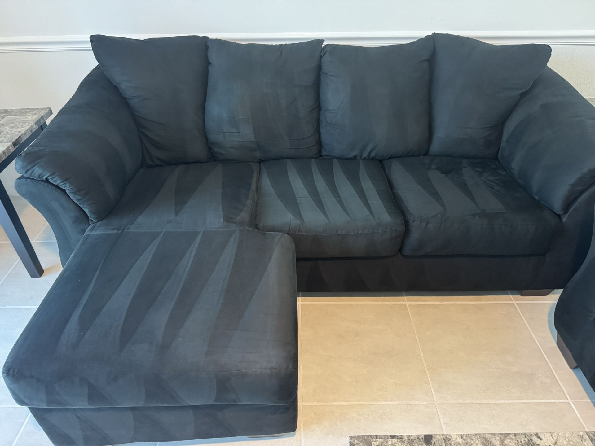 Black Cloth Plush Section w Ottoman