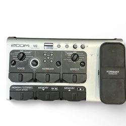ZOOM V6 vocal processor LIKE NEW