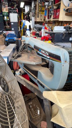 Delta Scroll Saw With Stand