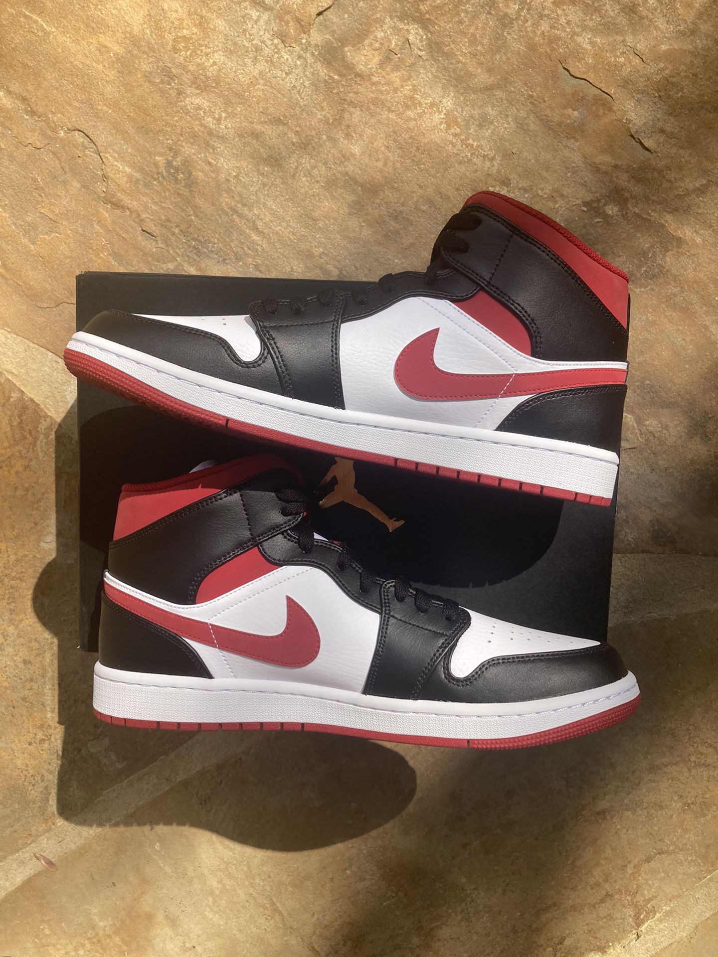 Size 11 - NEW Jordan 1 Gym Red Black White 554724-122